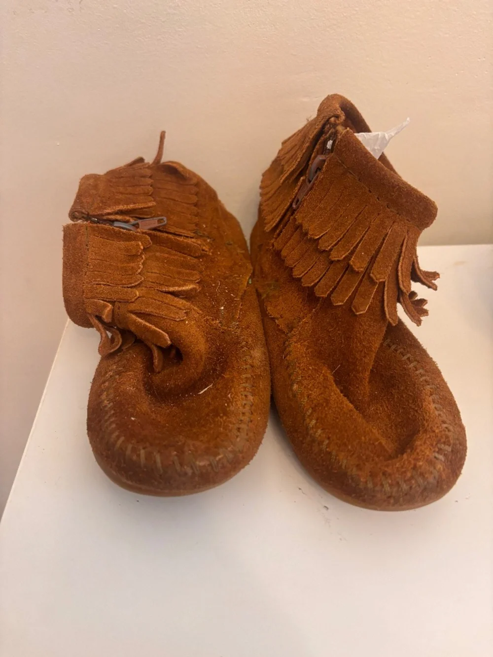 Kids Minnetonka fringe bootie moccasins size 12